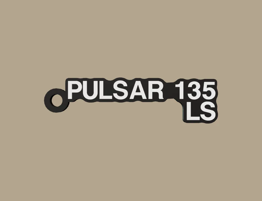 Llavero Bajaj PULSAR 135 LS, base negra y texto blanco, vista frontal del modelo 3D