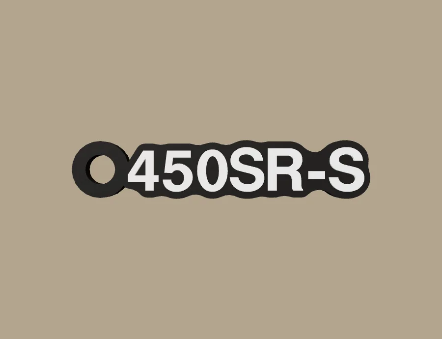 Llavero CFMOTO 450SR-S, base negra y texto blanco, vista frontal del modelo 3D